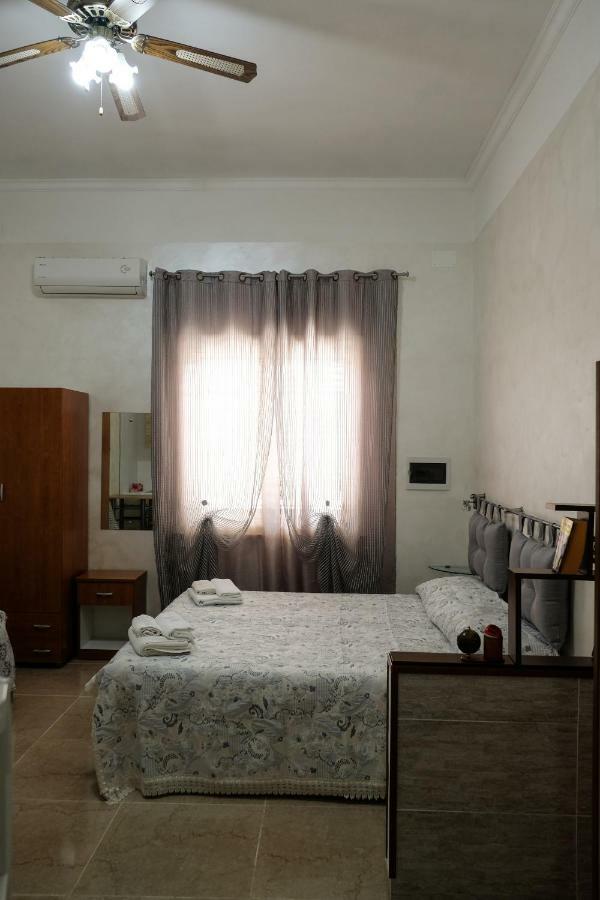 Bed&Breakfast Delle Palme Trapani Eksteriør billede